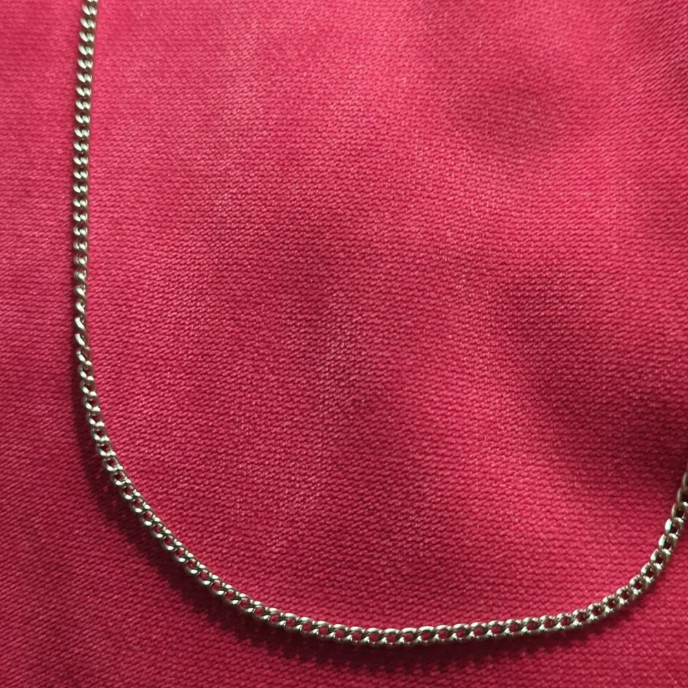 Elegant Silver Chain Necklace